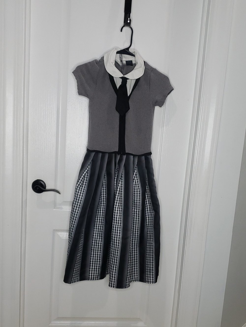 Wednesday Addams School Girl Costume Cosplay Halloween Size Large Spirit